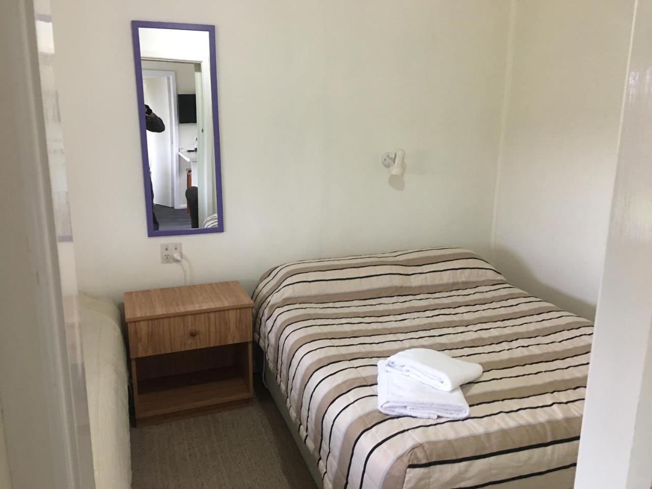 Alma Motel Oamaru Buitenkant foto