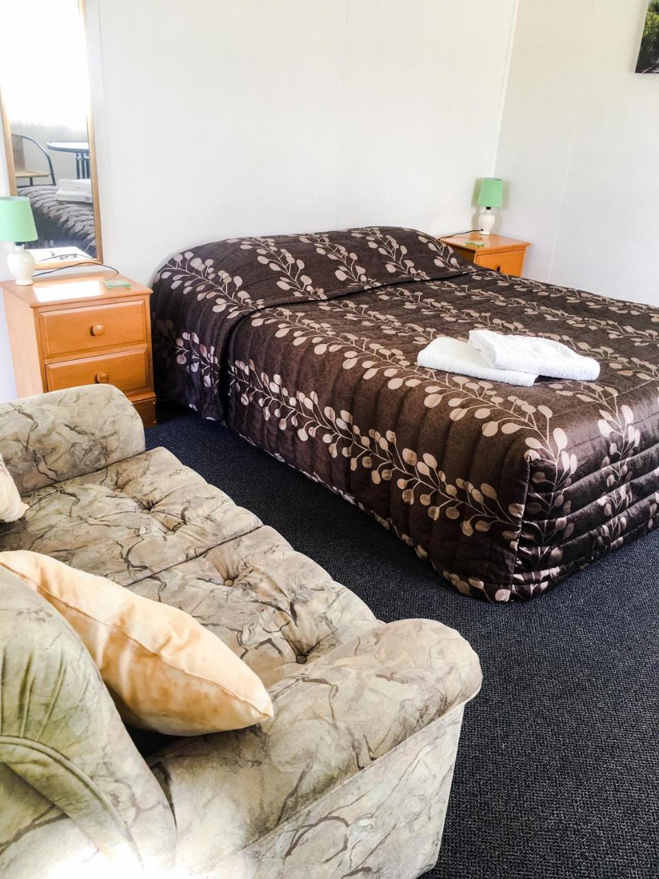 Alma Motel Oamaru Buitenkant foto