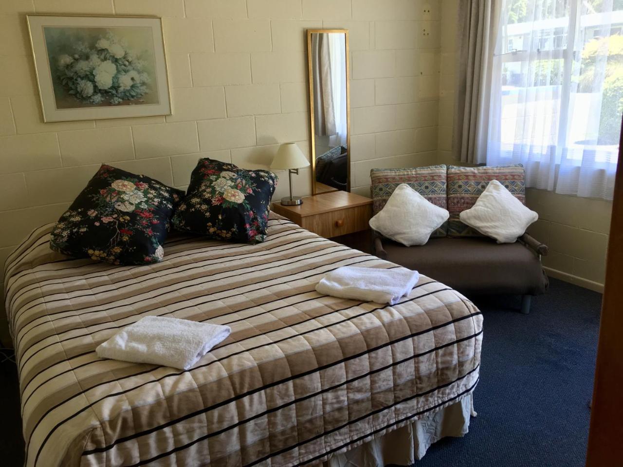 Alma Motel Oamaru Buitenkant foto